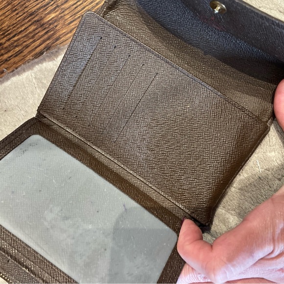 Authentic vintage Louis Vuitton Damier Wallet - Picture 5 of 6